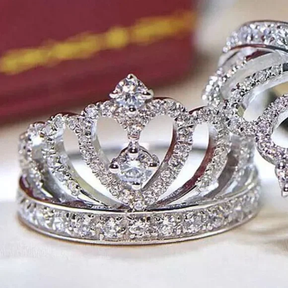 New Crown Princess Cut 4.6 CT White Zircon Ring - Picture 4 of 6